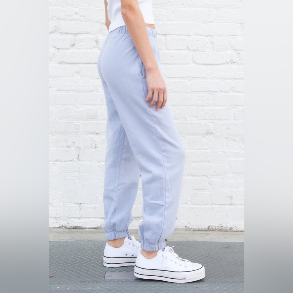 Brandy Melville Rosa Sweatpants - like new